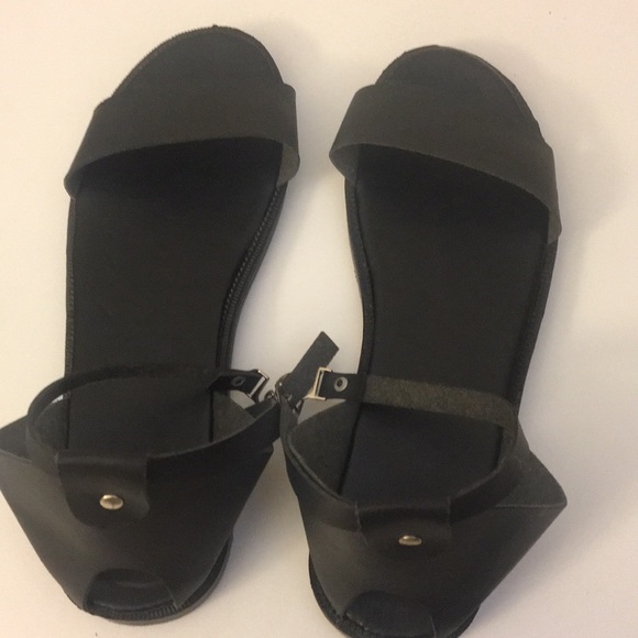Black Sandals - Picture 4 of 4